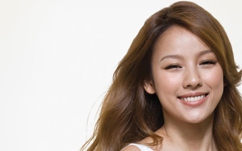 Lee Hyori Raises Nearly $24K USD in Six Hours