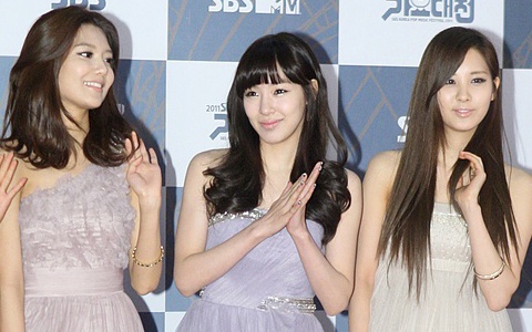 SNSD’s Gayo Daejun Red Carpet Fashion