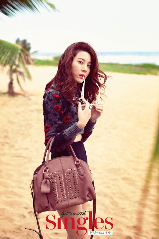 Kim Ha Neul Enjoys a Hawaiian Summer for Singles Magazine
