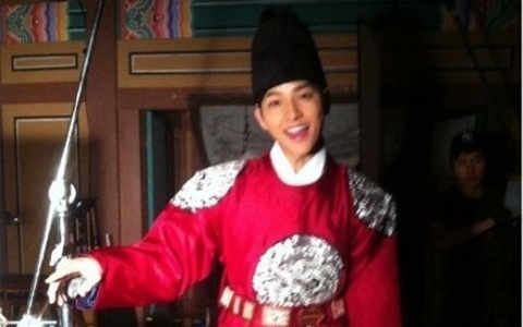 Song Joong Ki, Behind-the-Scenes as King Se Jong