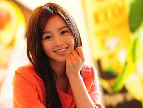 "49 Days’" Nam Gyuri Updates Fans with New Photo with New Co-Star