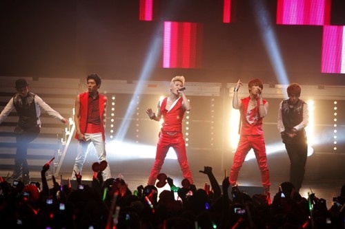 JYJ Wraps Up Successful 15-City World Tour