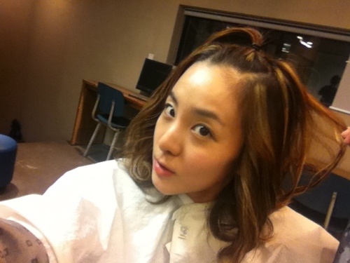 2NE1 Sandara Park with an Apple Haircut