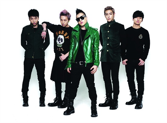 Big Bang Signs With Warner Music