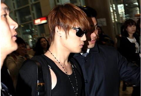JYJ Jaejoong Receiving IV Treatments for Exhaustion
