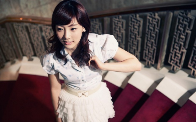 Girls’ Generation’s Taeyeon Became Too Beautiful that She Doesn’t Need "Ulzzang Angle"
