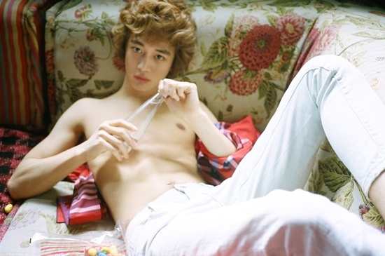 SHINee’s Minho Gets Half Naked for "Sherlock" Teaser