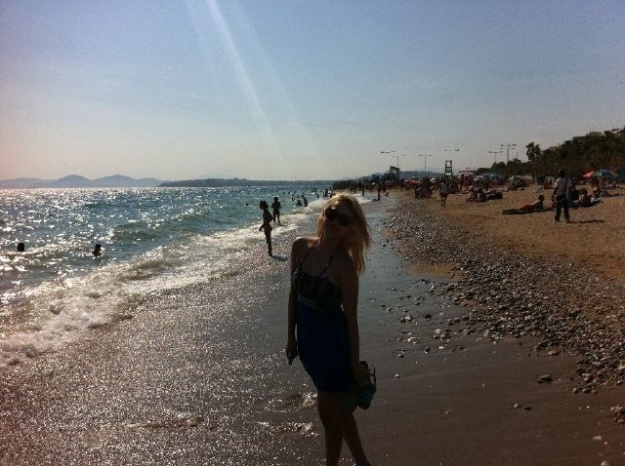 Wonder Girls’ Yeeun & Yubin’s Lovely Beach Shots