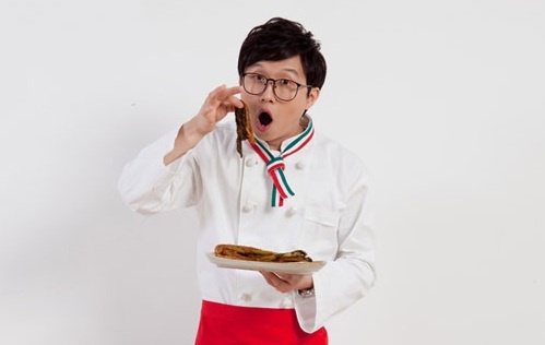 Korean Comedian Sends Kimchi Box to U.S. President Barack Obama