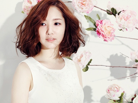 Park Min Young’s Gorgeous Summer Pictorial for COMPAGNA