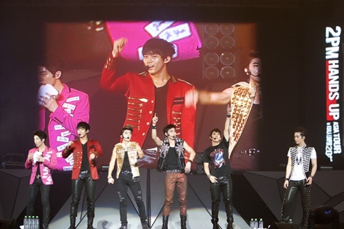 2PM’s Explosive and Energetic Performances in Malaysia