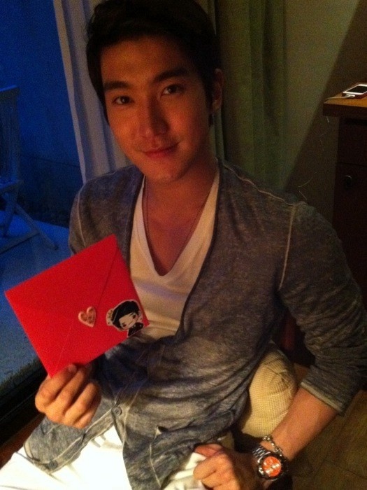 Does Choi Si Won Miss Henry Lau?