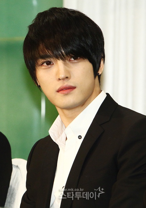 Kim Jaejoong Reveals Stunning Pictures in Spain