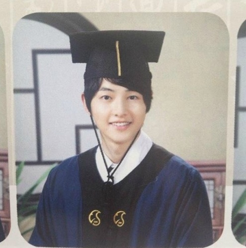 Song Joong Ki’s College Graduation Photo Revealed!