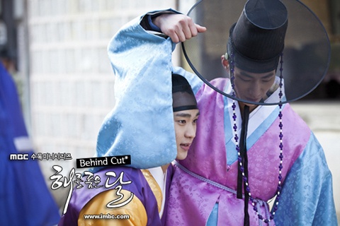 "The Moon that Embraces the Sun" Episode 11 Preview