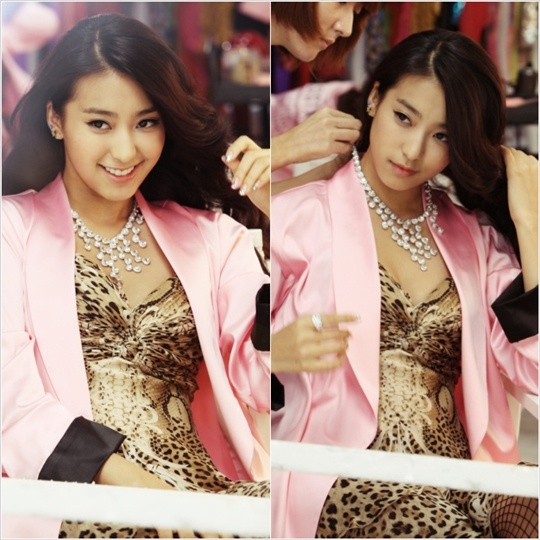 Sistar’s Bora Wearing a 1.7 Million Dollar Necklace