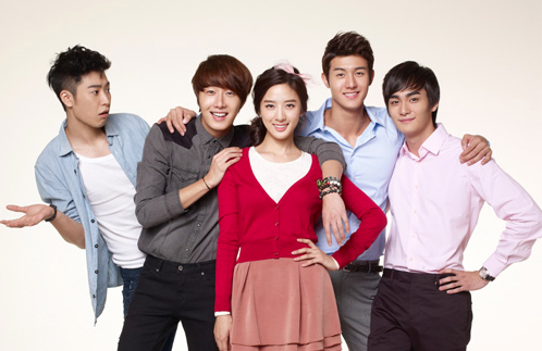 Jung Il Woo With “Flower Boy Ramyun Shop” Cast Feels Short at 183cm