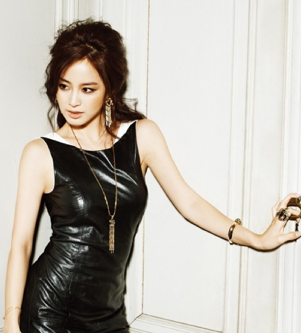 Kim Tae Hee’s "Rustic Fashion" Garners Attention