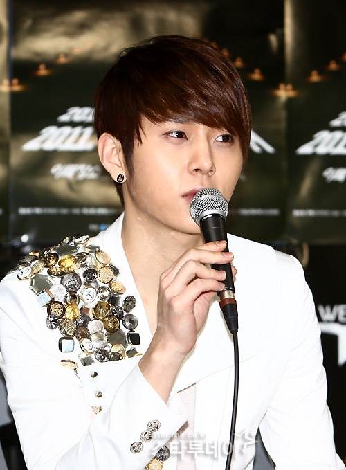 Cube Entertainment Reports Yong Junhyung’s Stolen Laptop