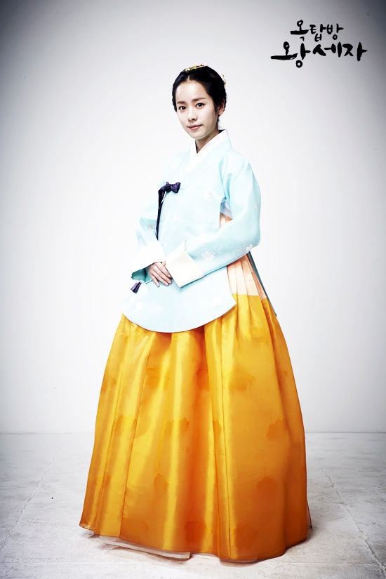 Han Ji Min’s "Natural Beauty" Photos Revealed