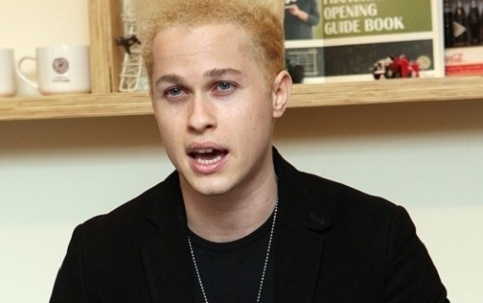 “Super Star K3” Chris Releases Official Apology