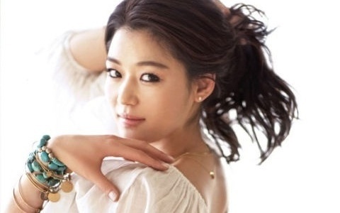 Jeon Ji Hyun to Forgo Lavish Celebrity Wedding