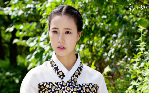 “The Princess’s Man’s’ Moon Chae Won to Team Up with Yoo Ah In for Soju CF
