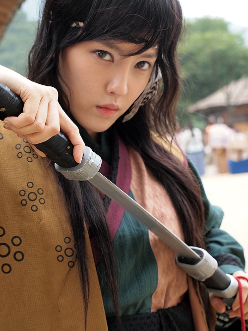 T-ara’s Hyomin Reveals Costume for "Gyebaek"