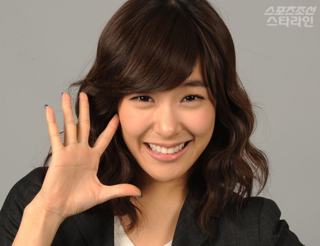SNSD’s Tiffany Is Injured?