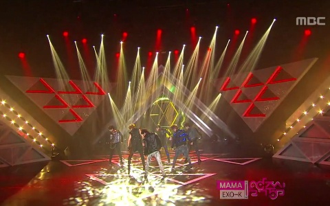 EXO-K Performs "MAMA" on Music Core