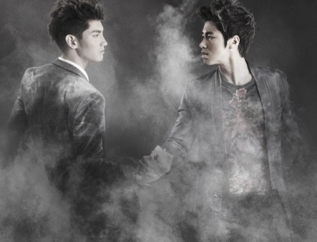 DBSK Releases Japanese MV of "Keep Your Head Down"