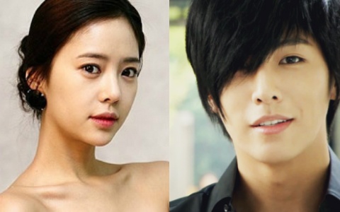 "Full House 2" Leads Sport "Couple Look" at the Airport?
