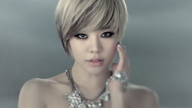 Girls’ Generation’s Sunny in a Nurse Outfit
