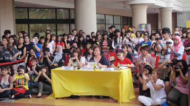 YG Fans in Malaysia Show Off Their Dance Moves for YG Entertainment