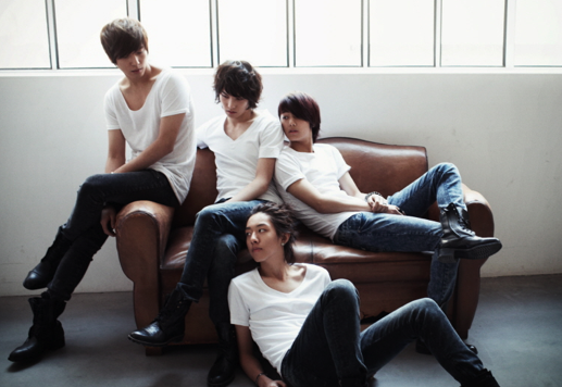 CNBLUE Accused of Throwing Away Another Artist’s Album