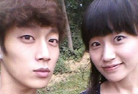 Yoon Doo Joon Reveals a Selca with his Sister