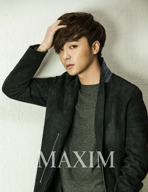 Roy Kim habla sobre su tipo ideal y su nuevo álbum para la revista MAXIM