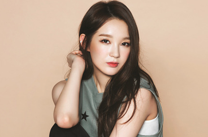 El padre de Kang Min Kyung es acusado de desfalco y fraude