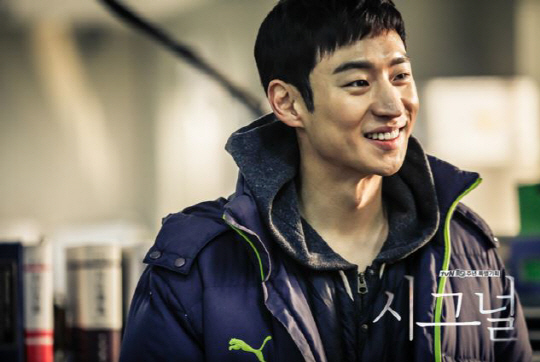 Representantes de Lee Je Hoon responden a las críticas de su actuación en “Signal”