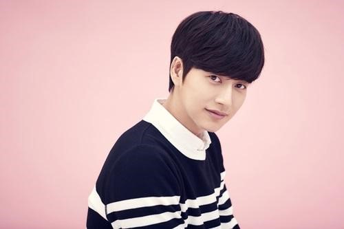 Park Hae Jin cumple el deseo de una fan con una visita sorpresa a su escuela