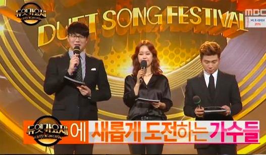 Dos integrantes de grupos femeninos se enfrentan por la corona en “Duet Song Festival”