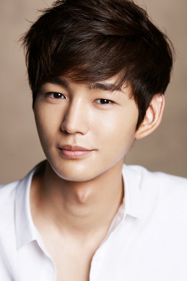Lee Won Geun confirmado para el papel del rival de Jeon Do Yeon en “The Good Wife”