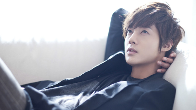 Kim Hyun Joong presenta demanda por fraude de inversión