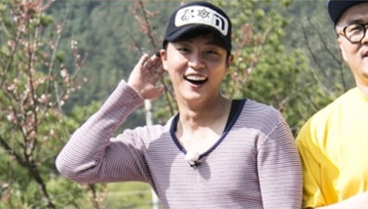 Yoon Shi Yoon promete la subida de los índices de audiencia de “2 Days & 1 Night” como nuevo miembro
