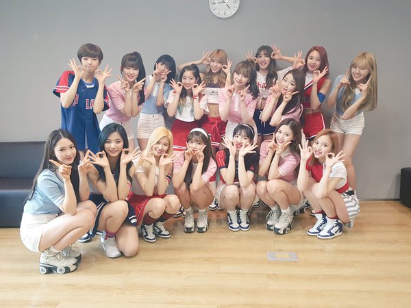 TWICE y Oh My Girl exudan poder de grupo femenino en una linda foto