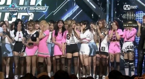 TWICE consigue su primera victoria con “Cheer Up” en “M!Countdown”
