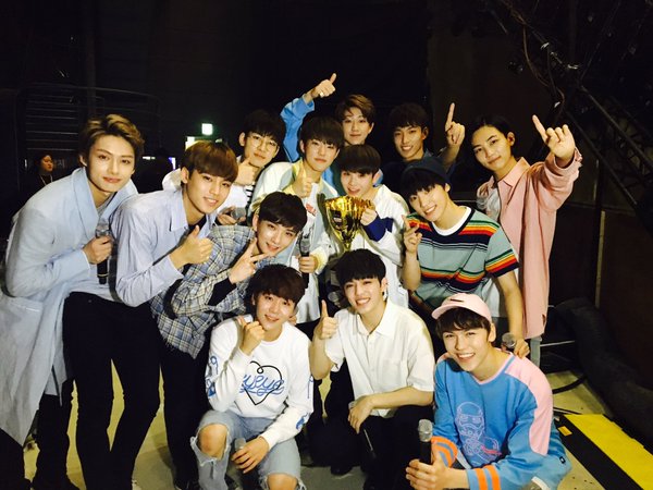 SEVENTEEN asciende al primer lugar en la lista semanal de álbumes pop de Oricon