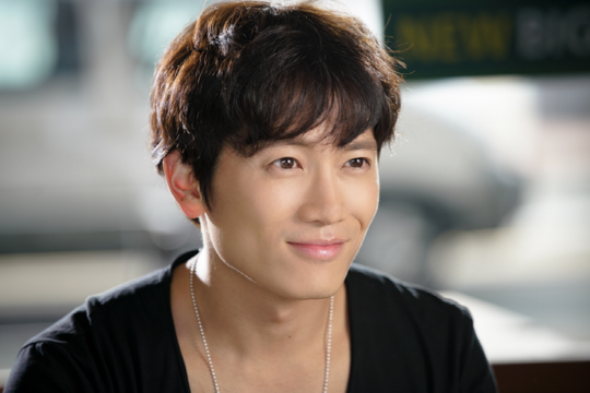 Ji Sung es apodado “el dios de la química” en el plató de “Entertainer”