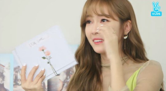 Jessica llora al leer una carta de un fan + Explica por qué no desearía tener una hija en un grupo musical femenino