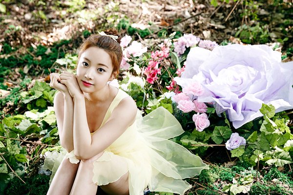 Hyunjoo de April actualiza sobre su condición en una carta escrita a mano